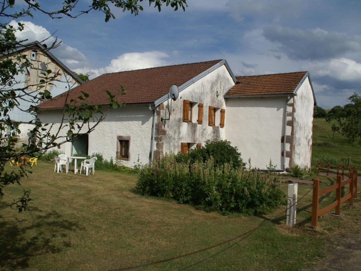 Spacious Holiday Home Near The Forest Esmoulieres Exterior photo