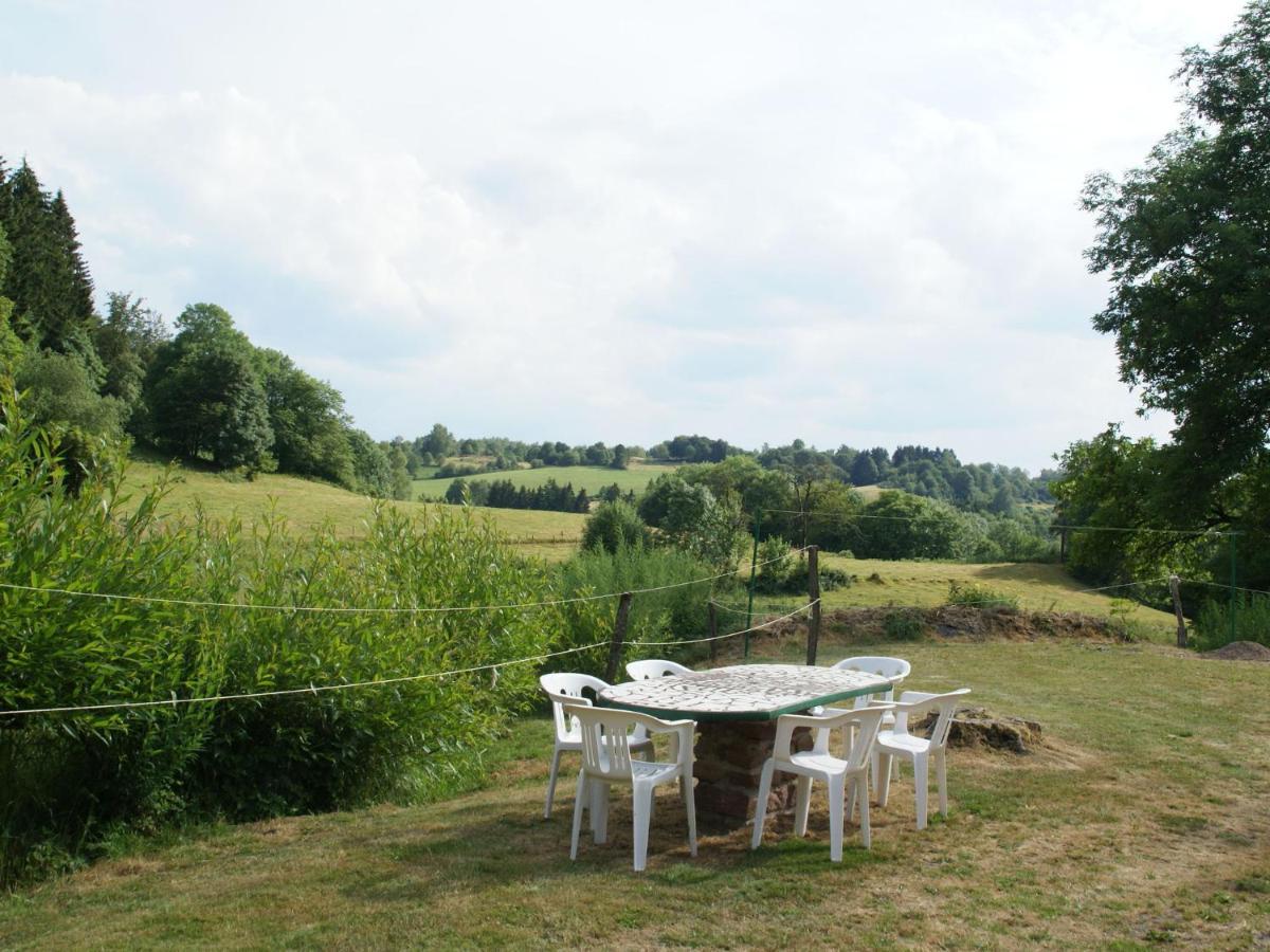 Spacious Holiday Home Near The Forest Esmoulieres Room photo